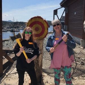 Meet your Posher, Kaela